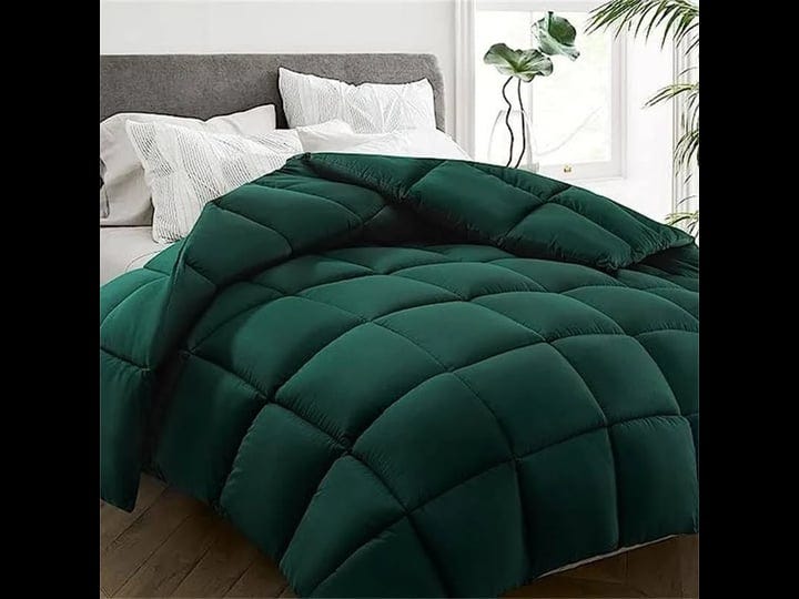 all-season-queen-size-bed-comforter-emerald-queen-1