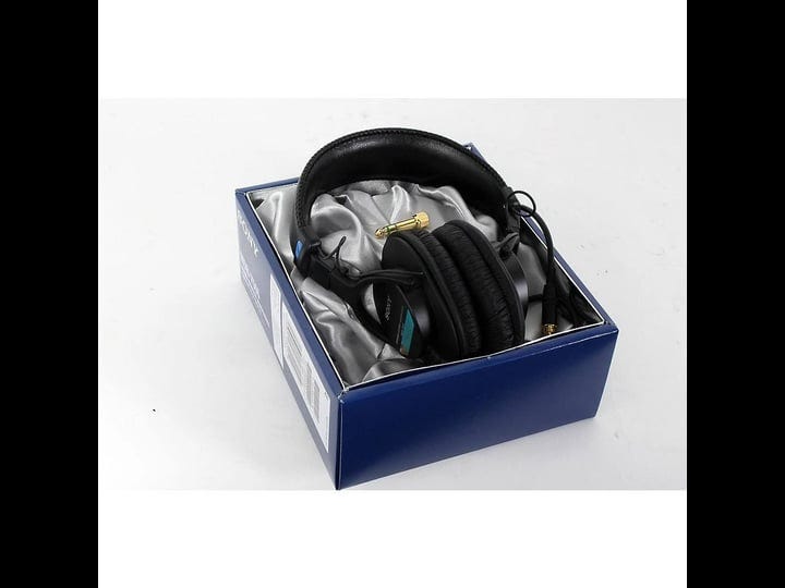sony-mdr-7506-professional-headphones-level-2-190839079527-1