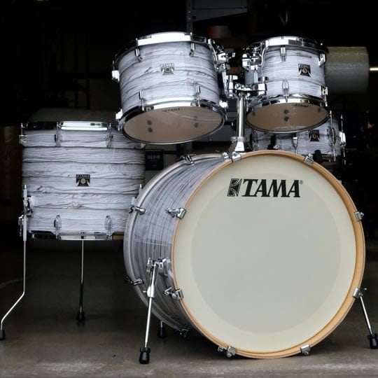 tama-superstar-classic-5-piece-shell-pack-with-22-bass-drum-ice-ash-wrap-1