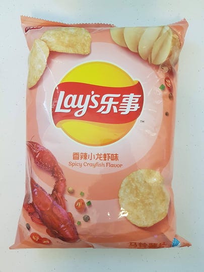 lays-potato-chips-spicy-crayfish-flavor-1