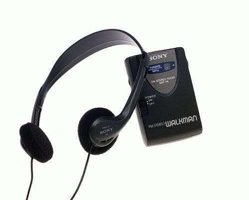 High Sensitivity FM Stereo Walkman Radio with Sealed New Condition | Image