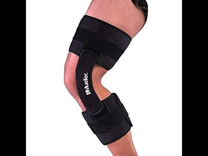 mueller-2100-hinged-knee-brace-black-one-size-fits-most-knee-brace-for-sports-linemans-knee-brace-1
