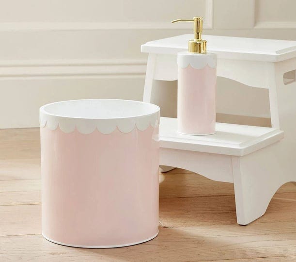 pink-scalloped-bath-accessories-soap-dispenser-1