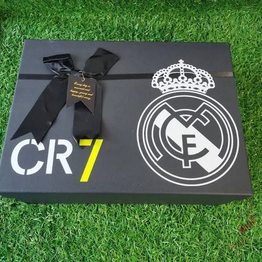 cr7-mystery-football-box-8-scoops-26-cr7-al-nassr-1