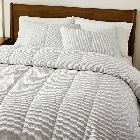 heathered-linear-full-queen-comforter-heathered-gray-west-elm-1