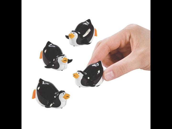 racing-penguin-pullback-party-favors-12-pieces-13780578-1