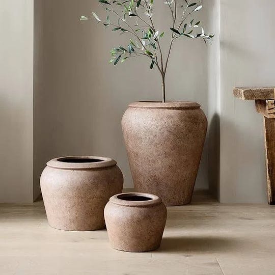 rustic-ficonstone-planter-medium-18-5d-x-14h-sand-west-elm-1