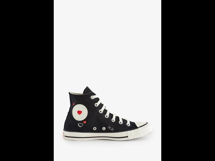 converse-chuck-taylor-all-star-sneakers-with-heart-embroidery-in-black-1