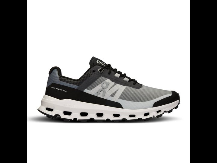 on-cloudvista-womens-black-white-10