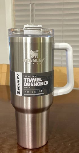 stanley-40oz-adventure-stainless-steel-quencher-tumbler-champagne-ombre-1