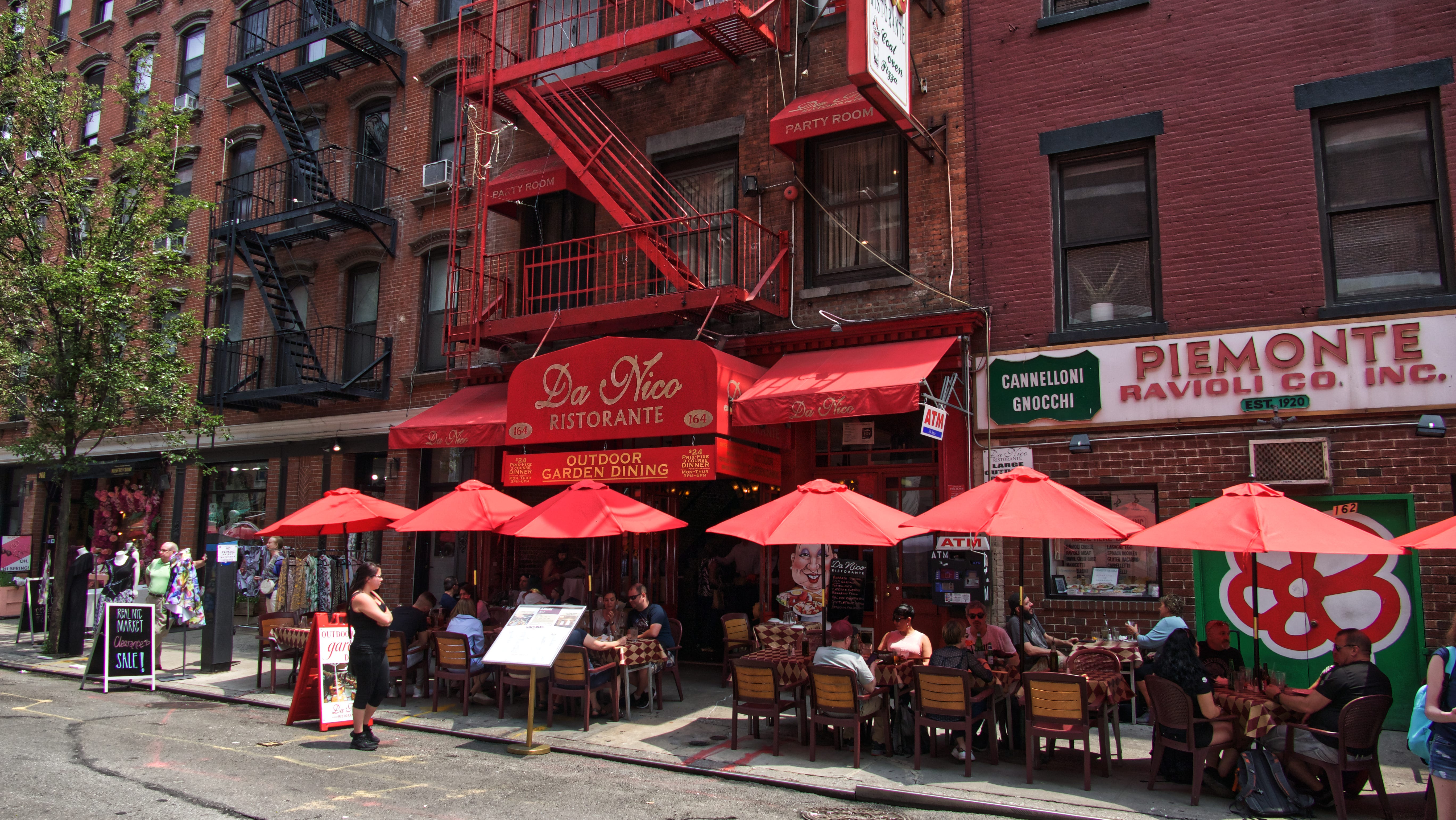 Restaurant in Little Italy