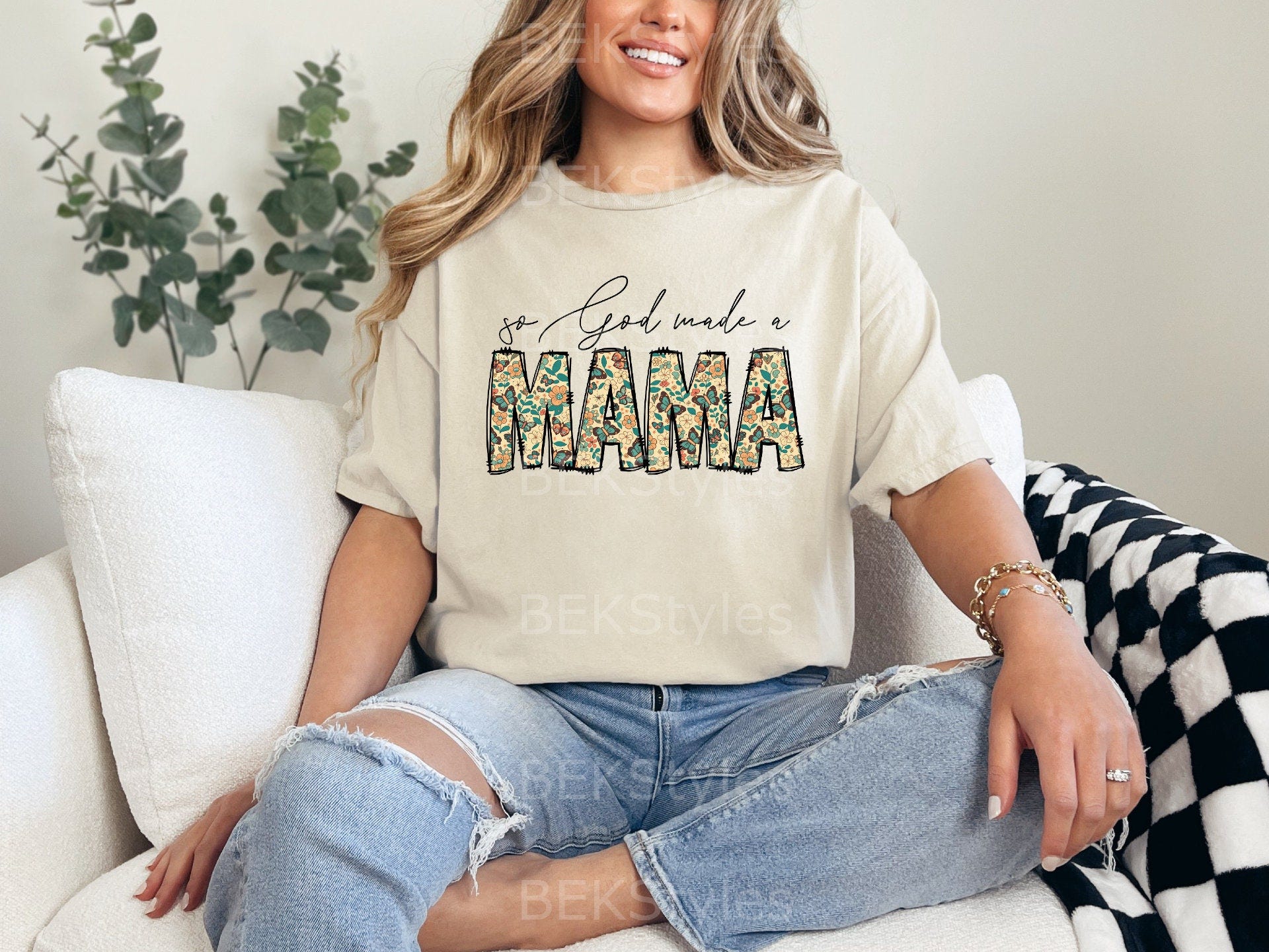 So God Made a Mama Shirt, Mom Shirt, Moms Outfit, Mama Shirt, Gift for Mom, Mothers Day Shirt, Religious Shirt for Moms, Bible Verse