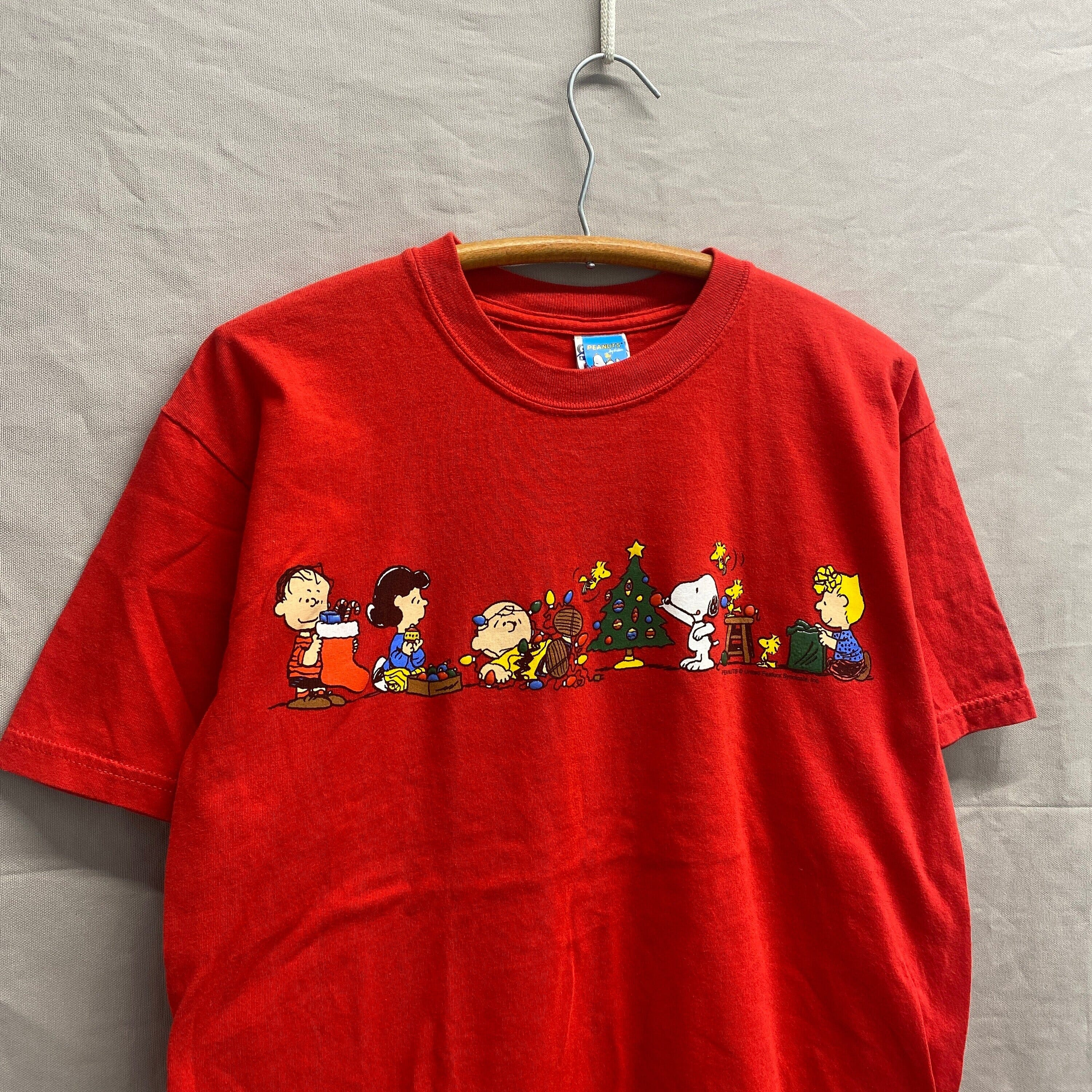 Medium / Vintage Peanuts Charlie Brown Snoopy Christmas Red Cartoon Charles Shulz T Shirt