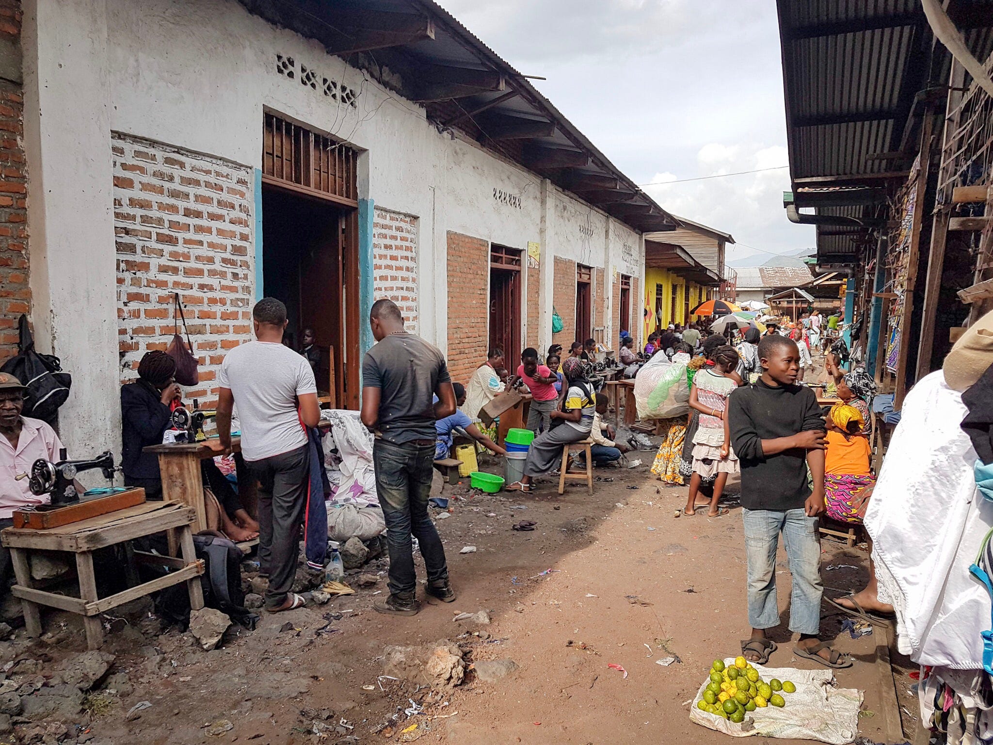 Local market in Goma for food and fabrics