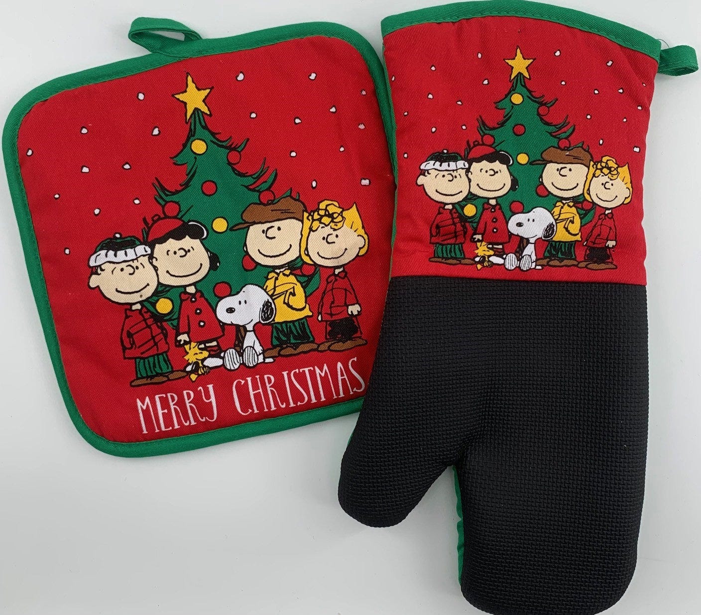 Peanuts Gang Merry Christmas Oven Mitt and Pot Holder Set