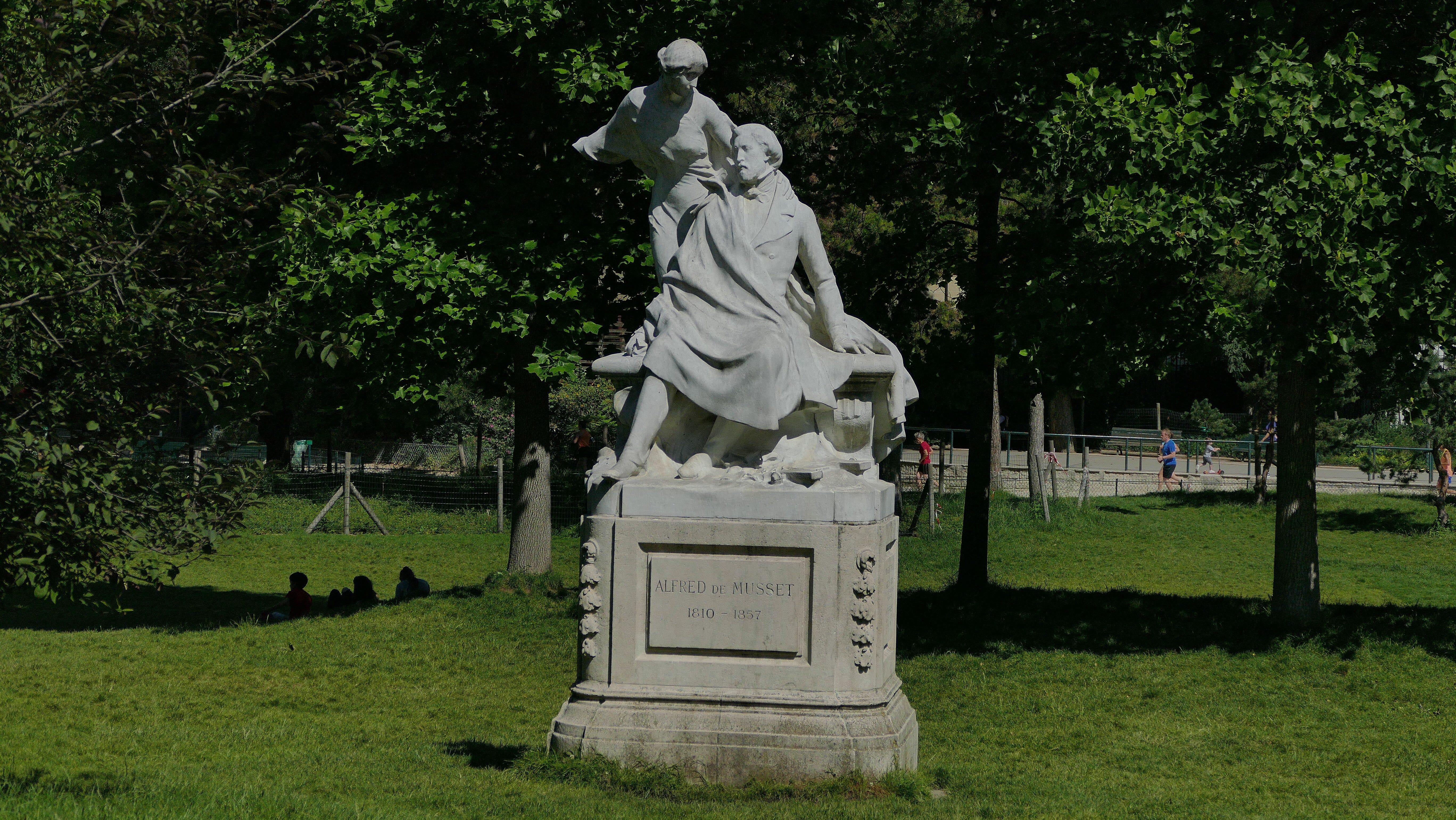 Statue d'Alfred de Musset