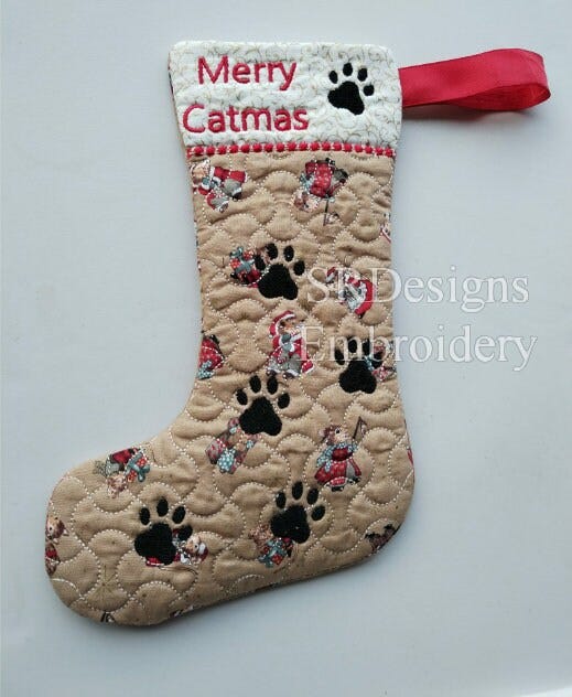 Merry Catmas stocking,  ITH  embroidery design 3 sizes included. Designs sizes are approx. 129mm x 173mm, 160mm x 240mm, 195 x 295mm