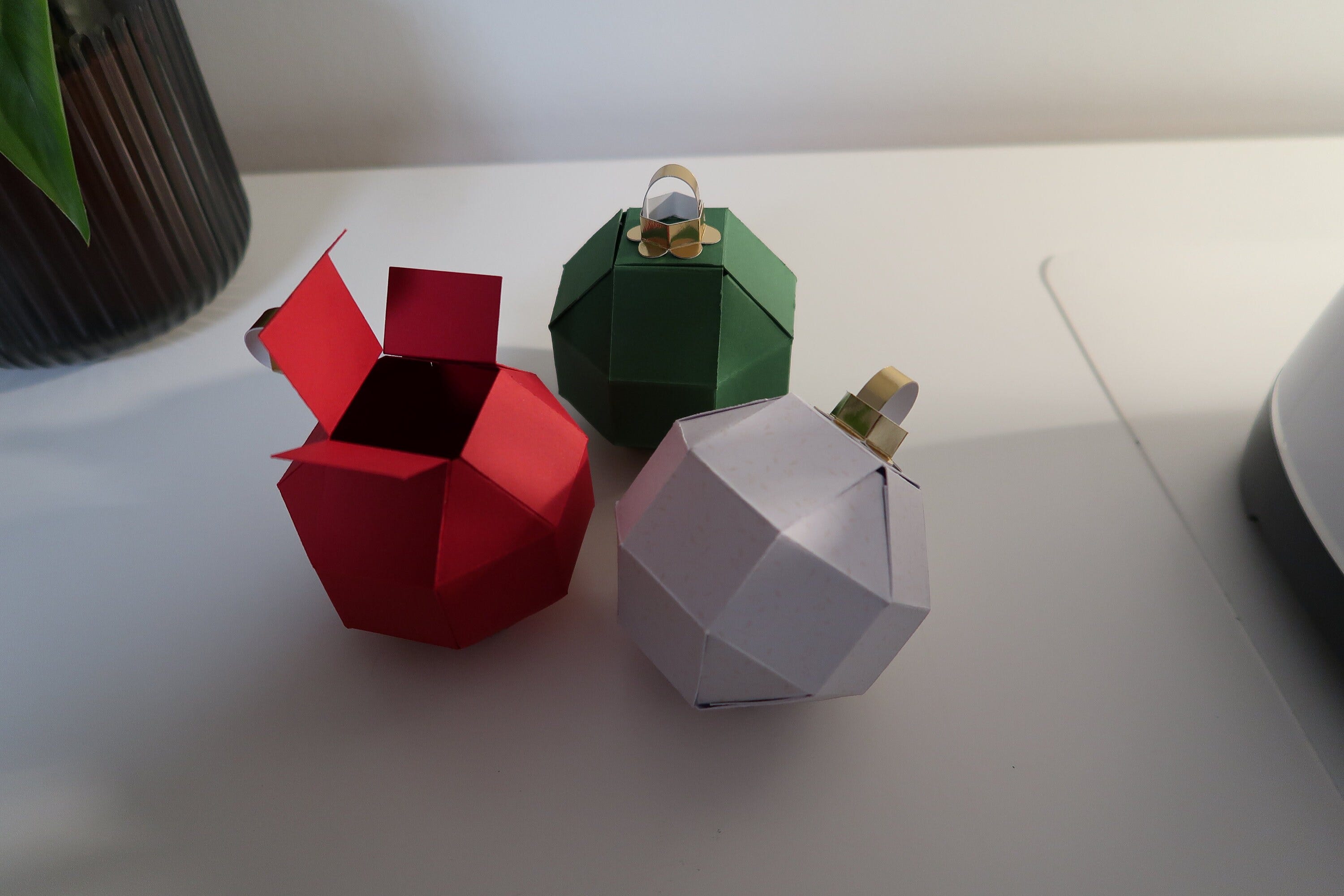 Christmas Ornament Box | 3D Papercut SVG Cut File | Cricut DIY