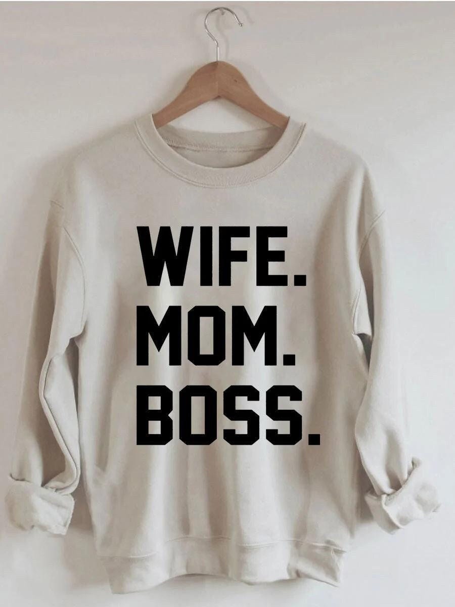 Wife Mom Boss Sweatshirt,Gift for Wife,Gift for Mom,Gift for Boss,Unisex Sweatshirt,Mothers Day Gift,New Mom Gift,gıft for her,gıft for hım