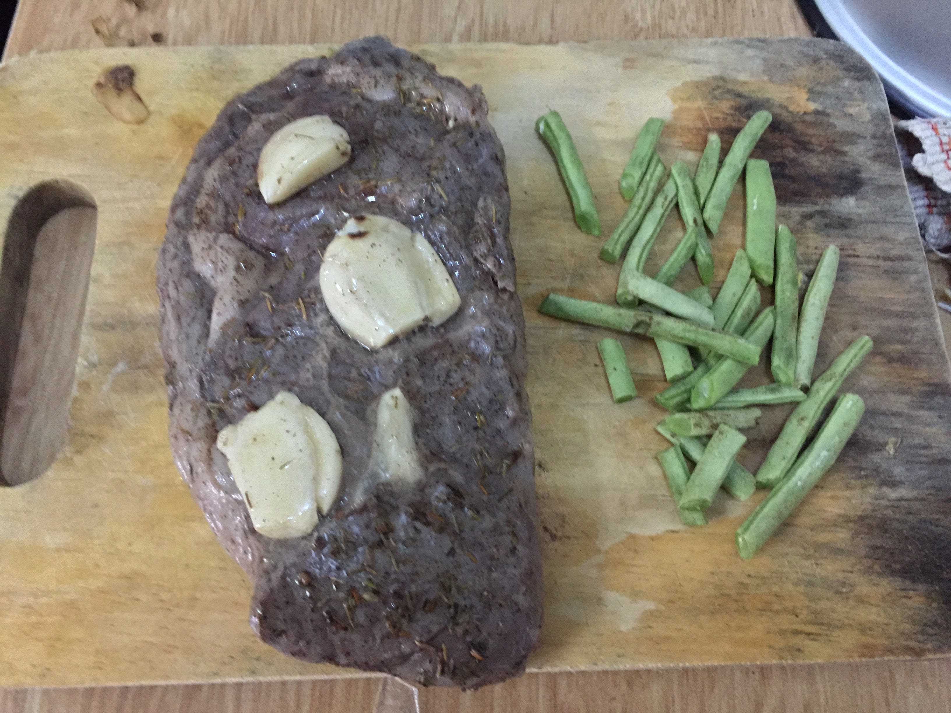 Steak setelah proses sous vide sebelum di sear dengan singkat agar tekstur luar nya terbakar