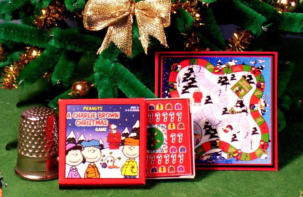 Its a Charlie Brown Christmas Game - Dollhouse Miniature 1:12 scale - Game Box and Game Board -  Dollhouse Christmas Peanuts Snoopy game toy