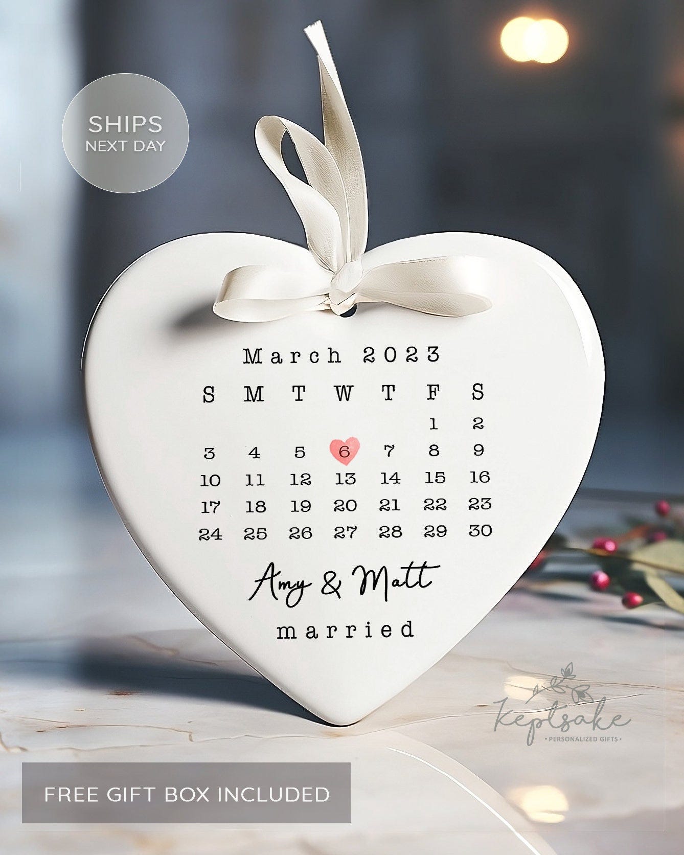 Married Ornament, Wedding Gift, Wedding Date ornament, Heart Calendar, Anniversary Gift, Our First Christmas, Newlywed Gift, Wedding Gift