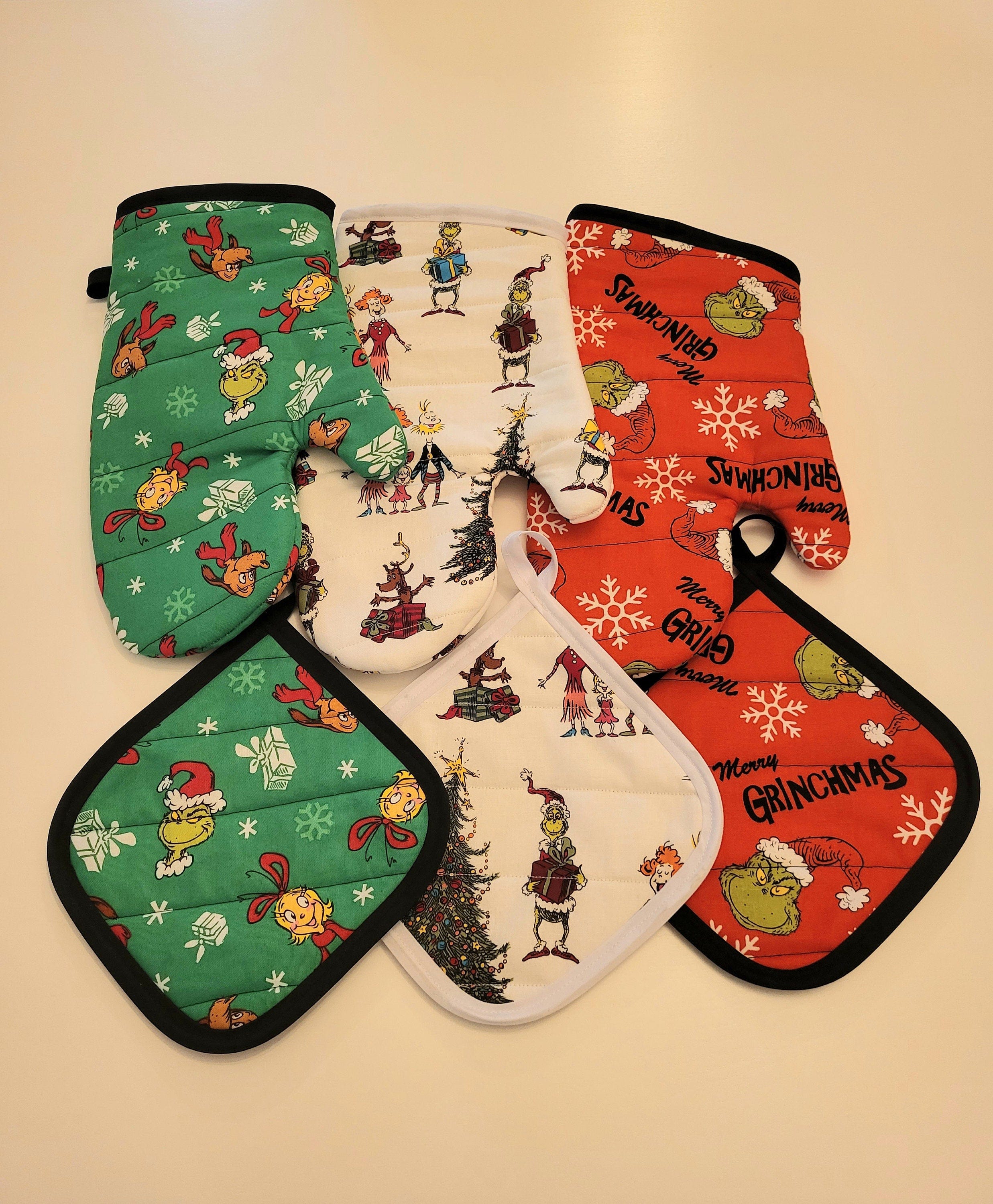 The Grinch inspired Holiday Christmas handmade oven mitt/potholder set, kitchen accessories, oven glove, hot pad, gifts for The Grinch fans