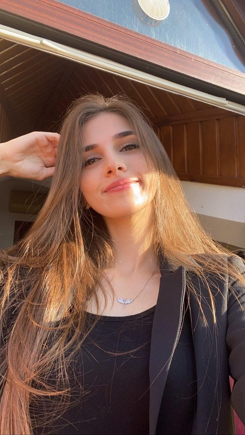 Elif ÃalÄ±k photo