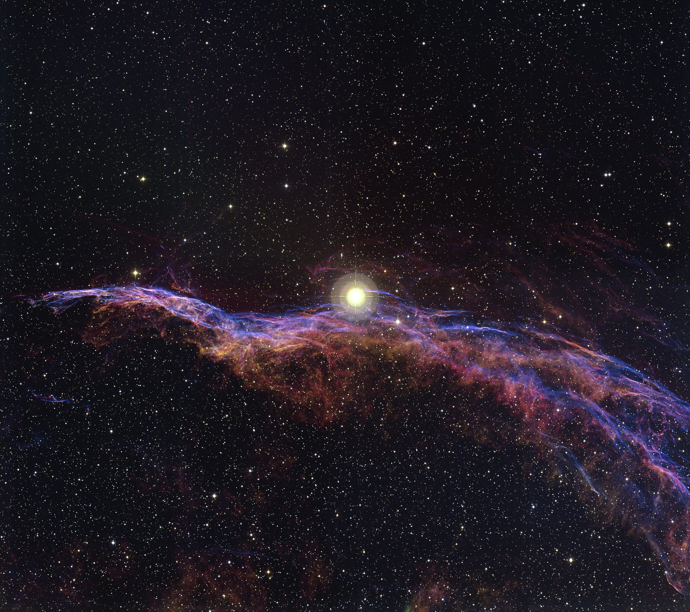 Созвездие маяк. Галактика ВЕДЬМИНА метла. NGC 6960 (ВЕДЬМИНА метла). Туманность NGC 6960. Галактика NGC 6960.