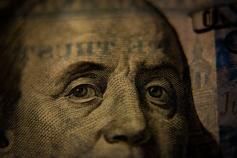The Behavioral Economics of Wealth: Why Smart People Make Poor Money Decisions