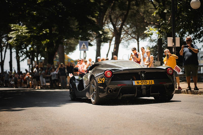 Car Spotters: Chasing Automotive Legends