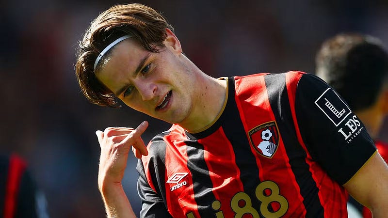 Manchester United target final midfield addition as Carrick looks to complete midfield rebuild.