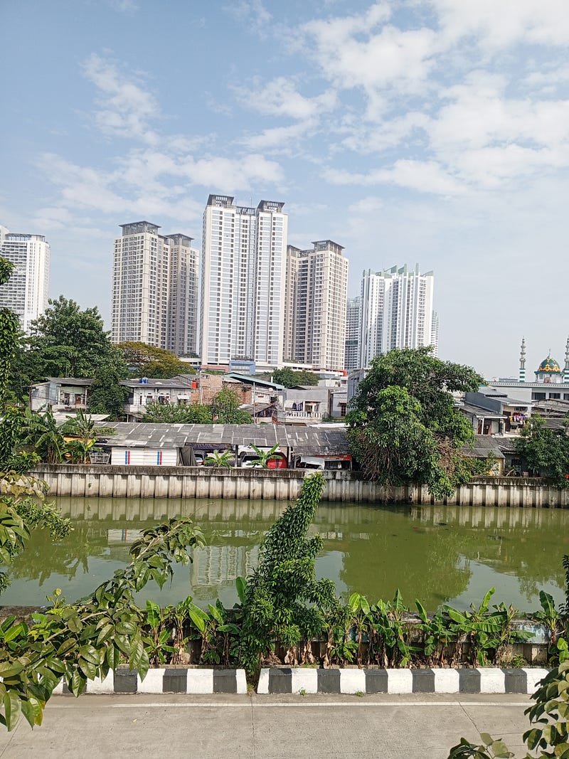 Not Poor on Paper, Struggling in Real Life: Indonesia’s Squeezed Middle Class